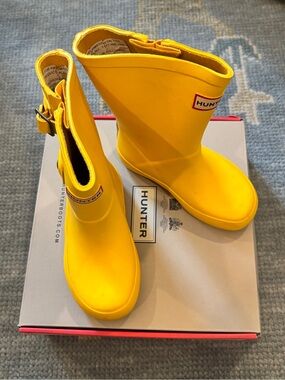 Hunter Kids Yellow Waterproof Rain Boots with Side Buckle